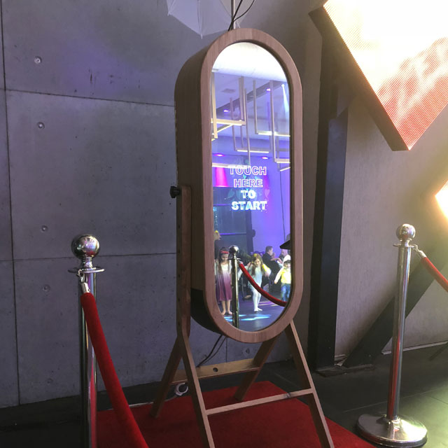 Retro Mirror Booth Hire